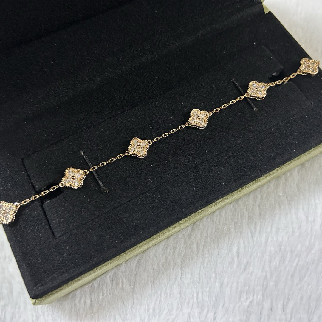 [OAK JURI]CLOVER 6 MOTIF DIAMOND BRACELET