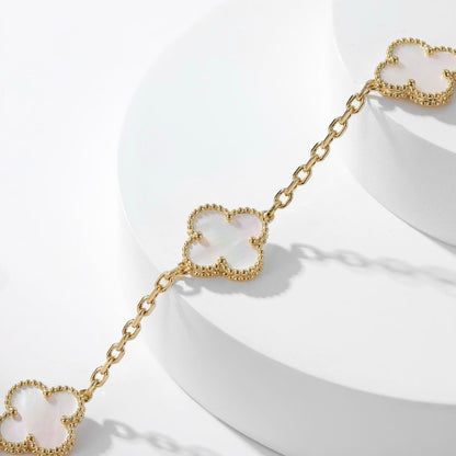 [OAK JURI]CLOVER 10 MOTIFS WHITE MOTHER OF PEARL NECKLACE