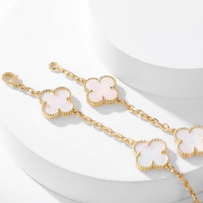 [OAK JURI]CLOVER 10 MOTIFS WHITE MOTHER OF PEARL NECKLACE