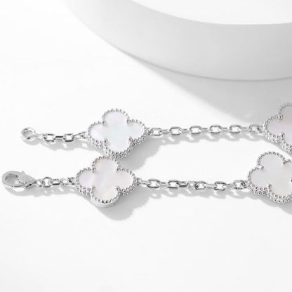[OAK JURI]CLOVER 10 MOTIFS WHITE MOTHER OF PEARL NECKLACE
