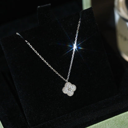 [OAK JURI]CLOVER MINI 9.5MM PENDANT DIAMOND NECKLACE