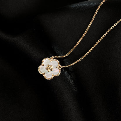 [OAK JURI]LUCKY  WHITE MOP  PLUM BLOSSOM NECKLACE