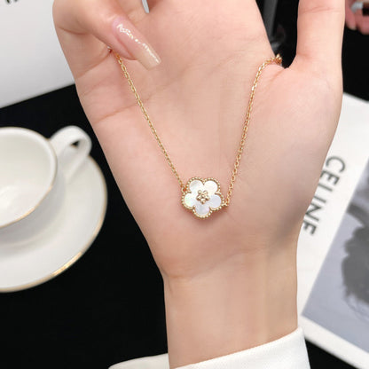 [OAK JURI]LUCKY WHITE MOP PLUM BLOSSOM  BRACELET