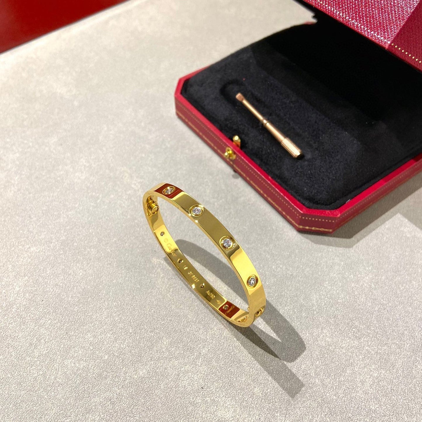 [OAK JURI]LOVE BRACELET 6.1MM 10 DIAMONDS