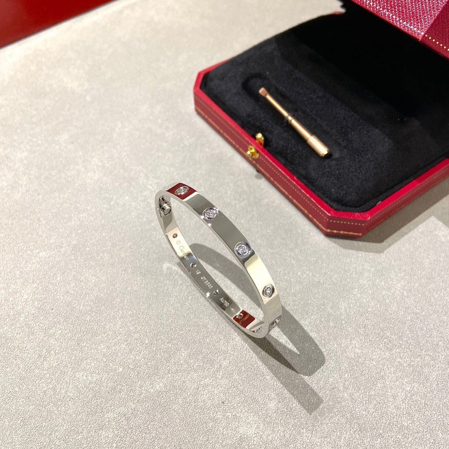 [OAK JURI]LOVE BRACELET 6.1MM 10 DIAMONDS