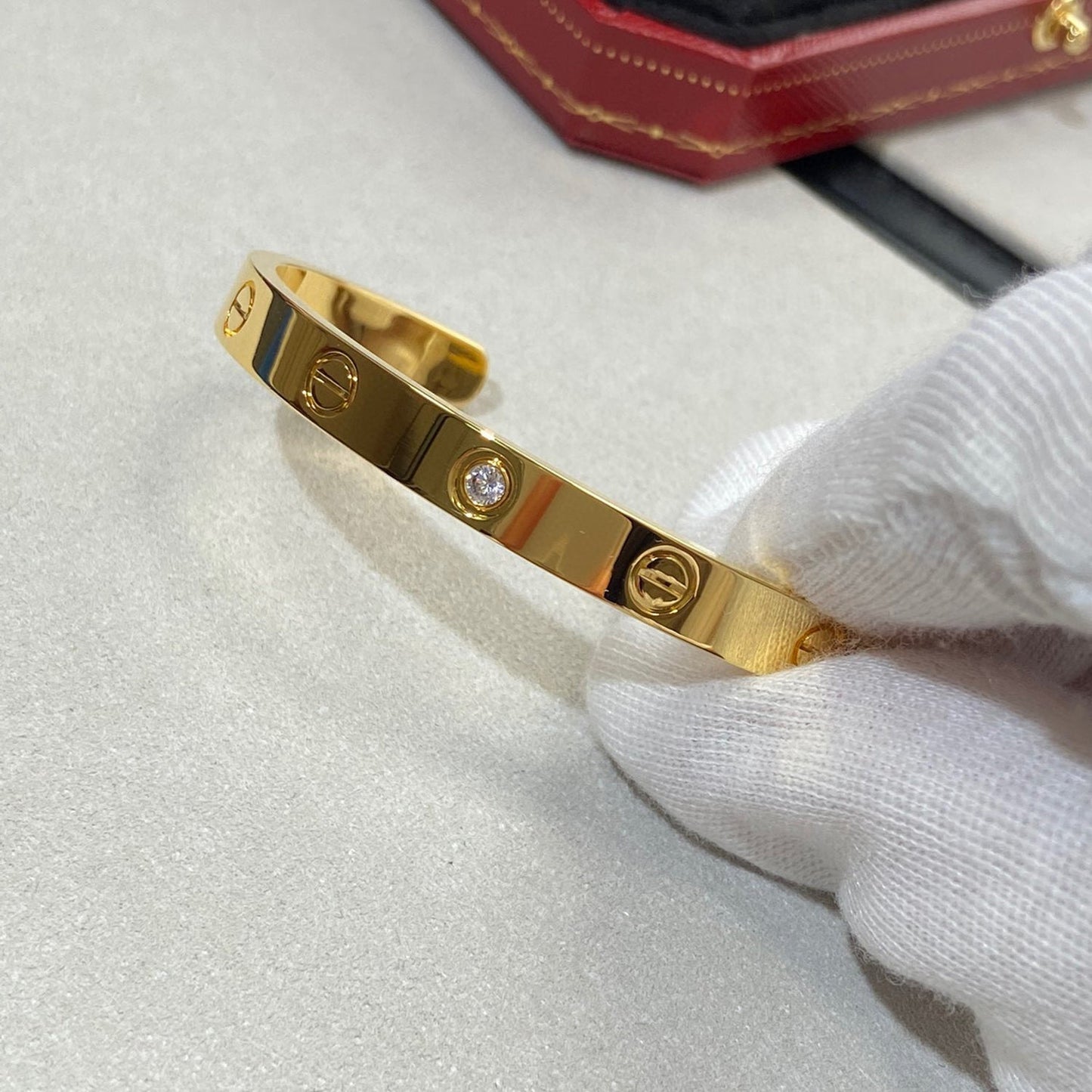 [OAK JURI]LOVE BRACELET 6.1MM 1 DIAMOND OPEN CUFF