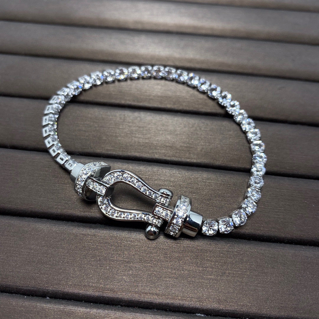 [OAK JURI]FORCE  LARGE HORSESHOE FULL DIAMOND TENNIS BRACELET