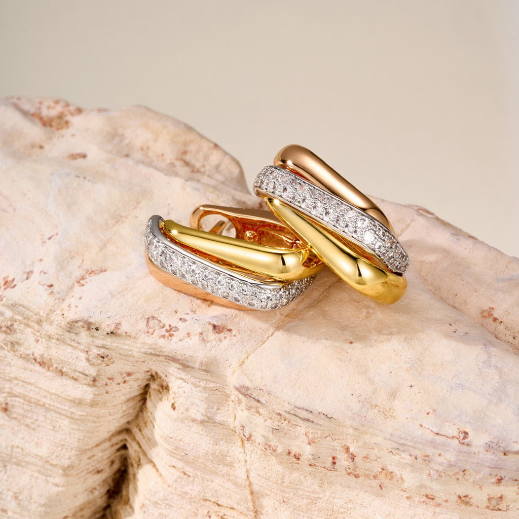 [OAK JURI]TRINITY HALF DIAMOND  CUSHION EARRINGS
