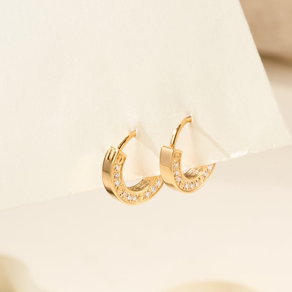 [OAK JURI]LOVE DIAMOND EARRINGS