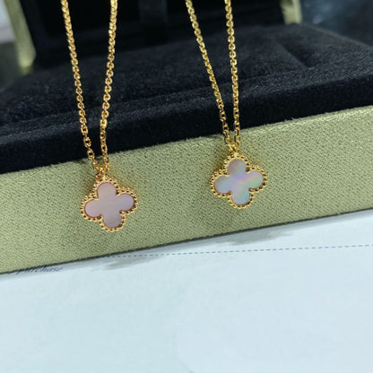 [OAK JURI]CLOVER 9.5MM PINK MOTHER OF PEARL SINGLE FLOWER NECKLACE