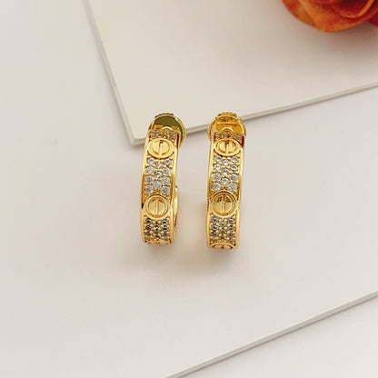 [OAK JURI]LOVE 5.5MM DIAMOND PAVED EARRINGS