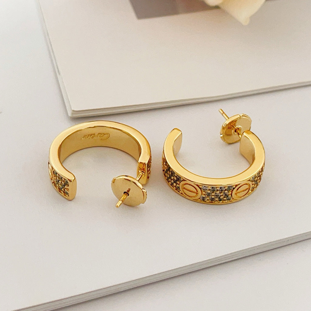 [OAK JURI]LOVE 5.5MM DIAMOND PAVED EARRINGS