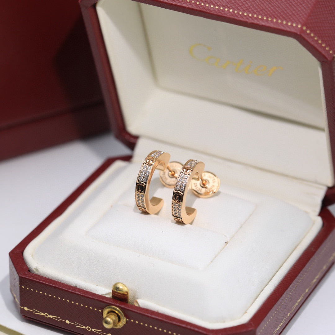 [OAK JURI]LOVE 5.5MM DIAMOND PAVED EARRINGS