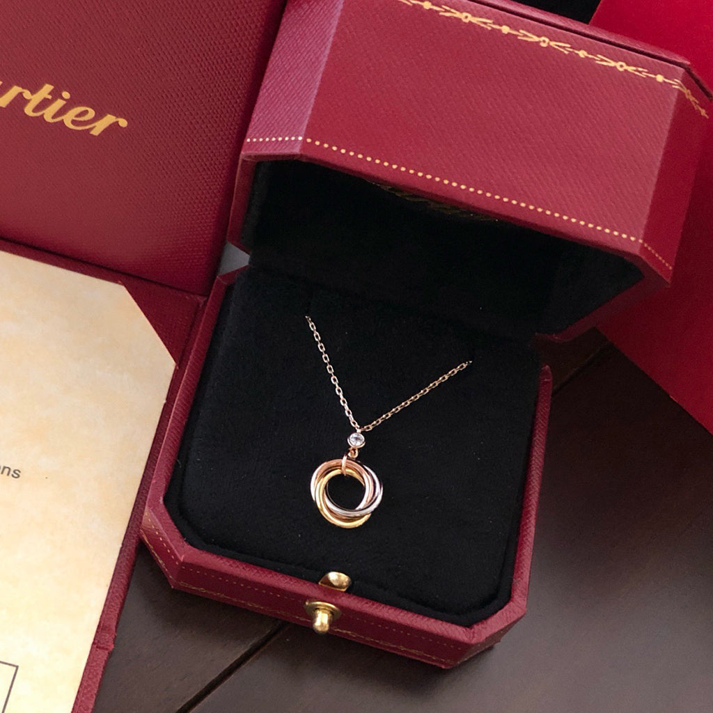 [OAK JURI]TRINITY  NECKLACE 1 DIAMOND