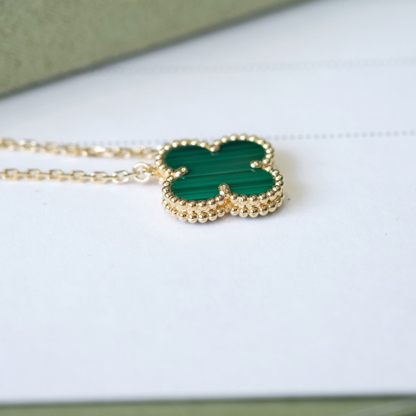 [OAK JURI]CLOVER 15MM MALACHITE SINGLE FLOWER  NECKLACE