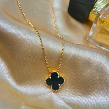 [OAK JURI]CLOVER 15MM BLACK ONYX SINGLE FLOWER NECKLACE