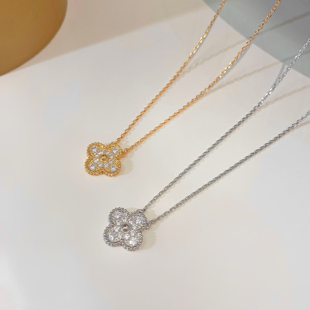 [OAK JURI]CLOVER 15MM DIAMOND SINGLE FLOWER NECKLACE
