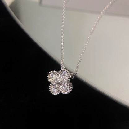 [OAK JURI]CLOVER 15MM DIAMOND SINGLE FLOWER NECKLACE