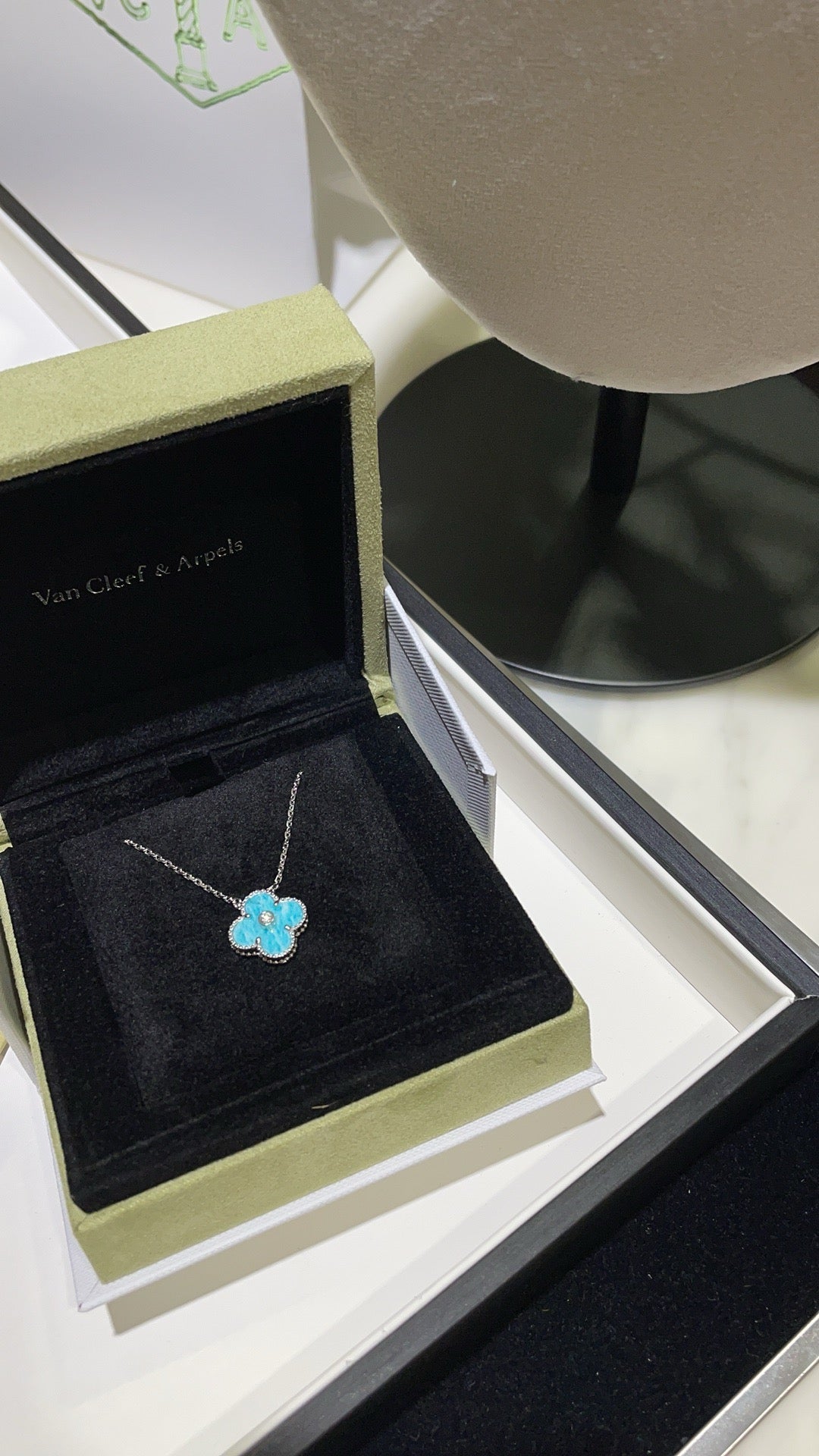 [OAK JURI]CLOVER 15MM DIAMOND SVRES PORCELAIN  NECKLACE SILVER