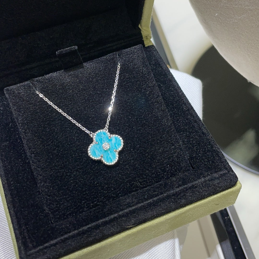 [OAK JURI]CLOVER 15MM DIAMOND SVRES PORCELAIN  NECKLACE SILVER