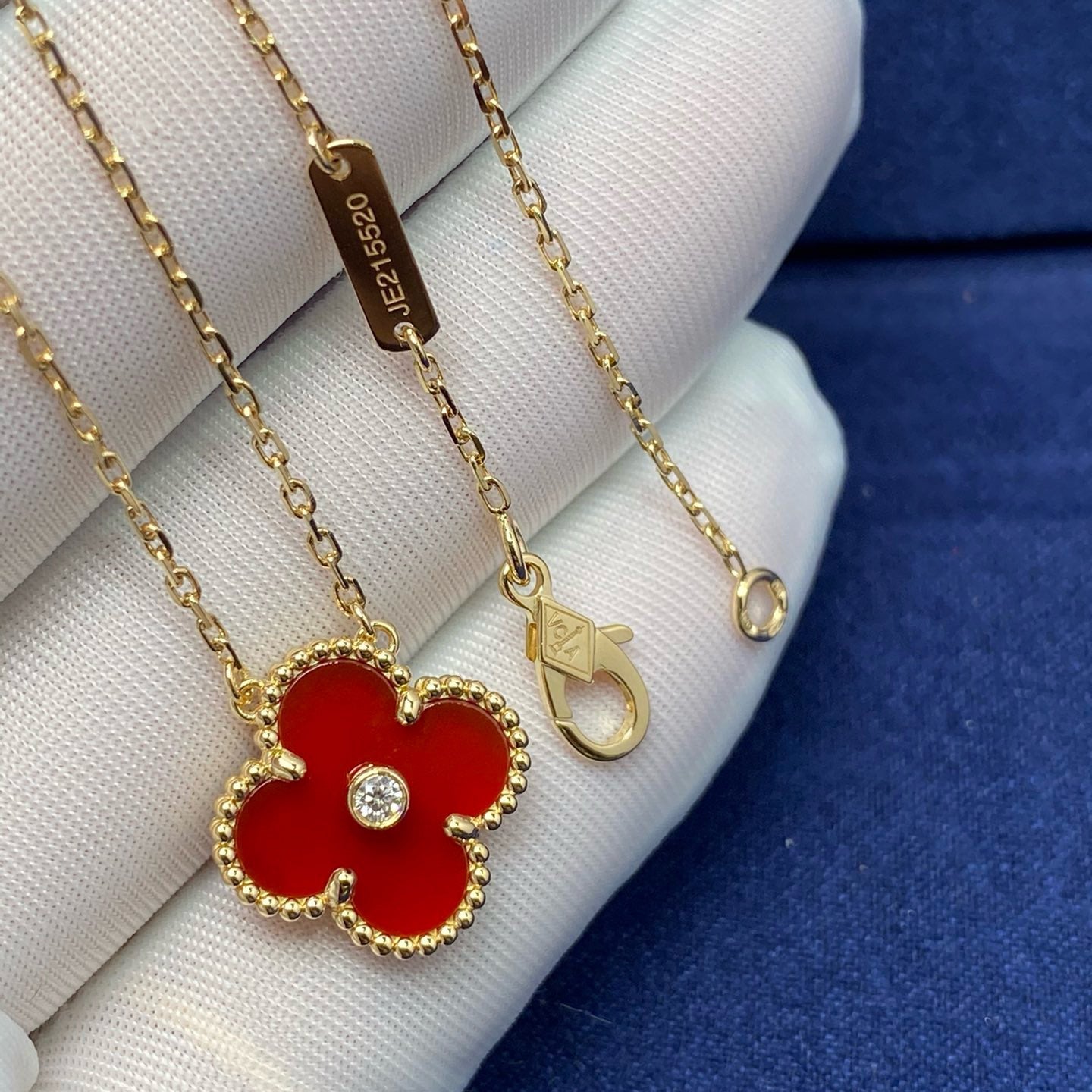 [OAK JURI]CLOVER 15MM DIAMOND CARNELIAN NECKLACE