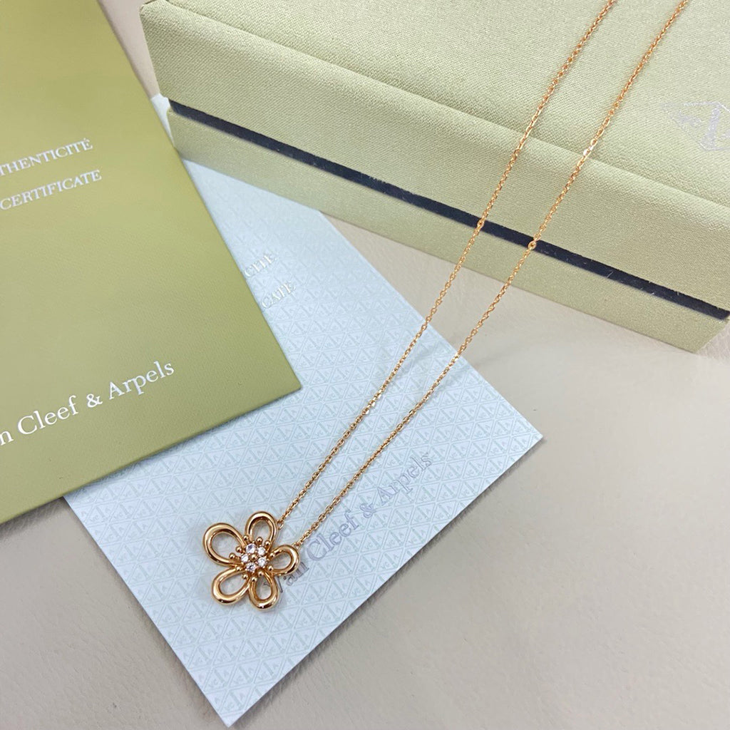 [OAK JURI]FLOWERLACE NECKLACE 5 DIAMONDS