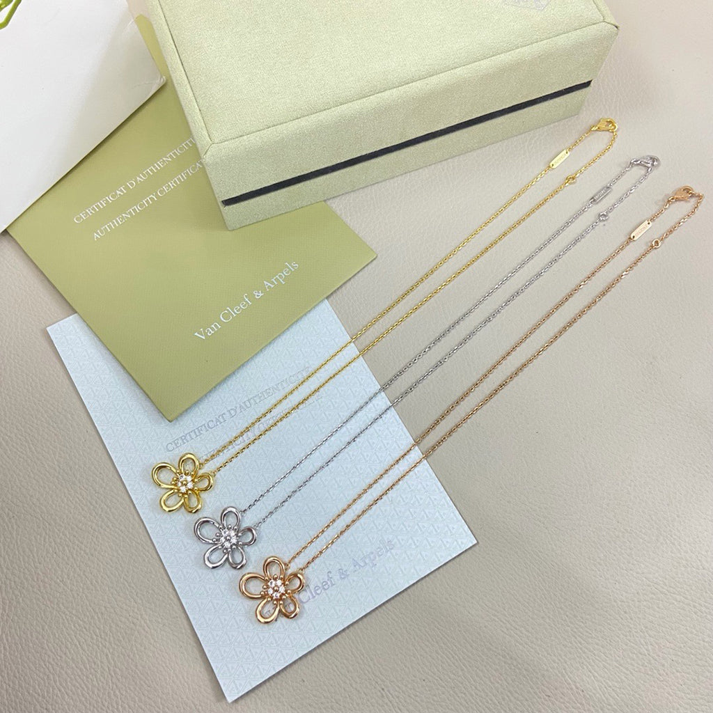 [OAK JURI]FLOWERLACE NECKLACE 5 DIAMONDS