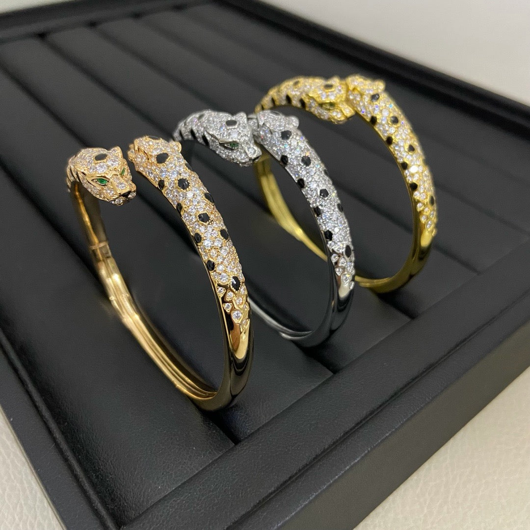 [OAK JURI]PANTHERE DOUBLE HEADED HALF DIAMOND OPEN BRACELET