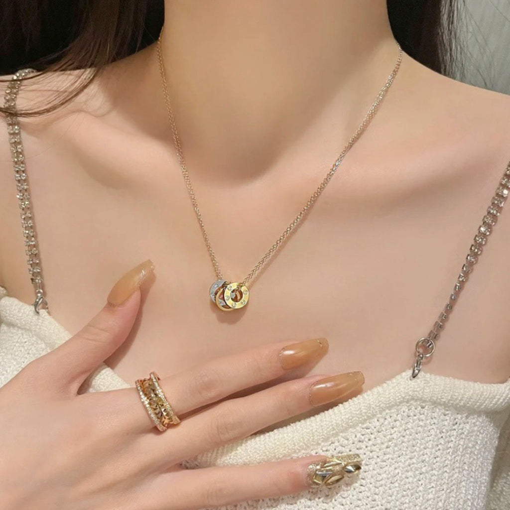 [OAK JURI]LOVE 6 DIAMOND PENDANT NECKLACE
