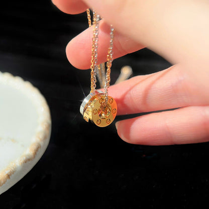 [OAK JURI]LOVE 6 DIAMOND PENDANT NECKLACE