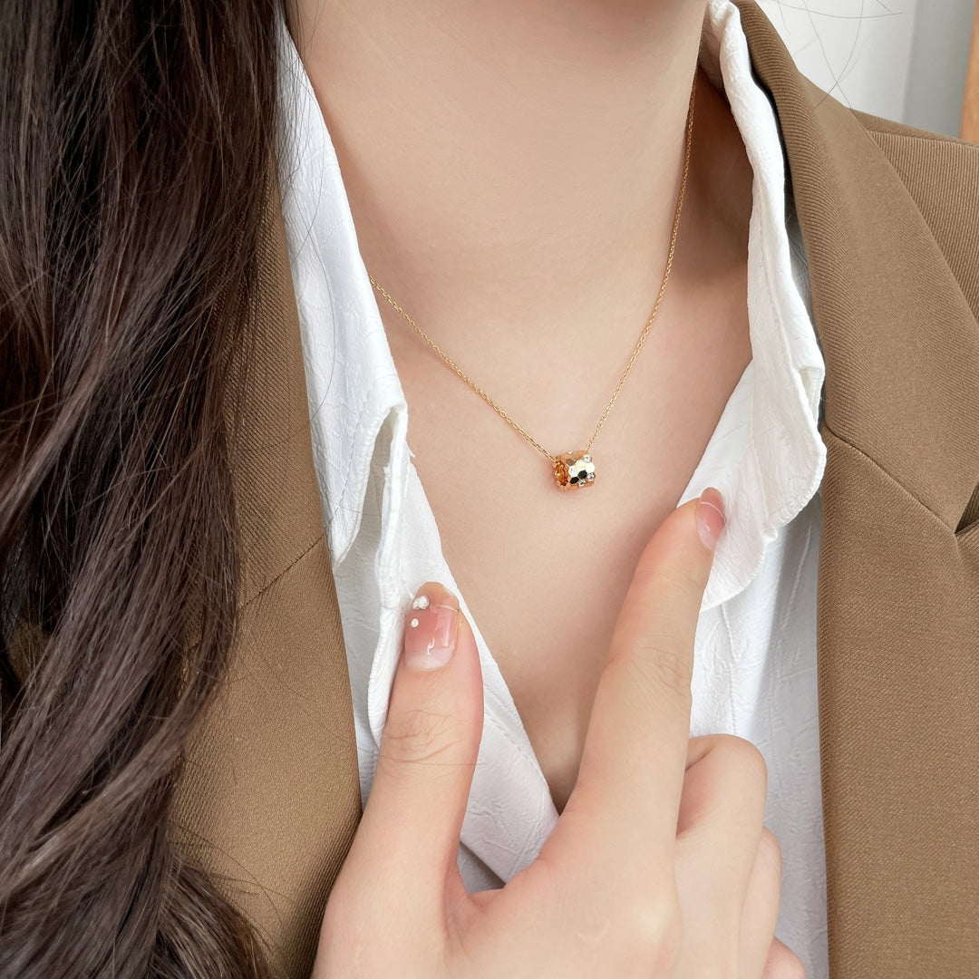 [OAK JURI]BEE MINI PEDANT DIAMOND NECKLACE