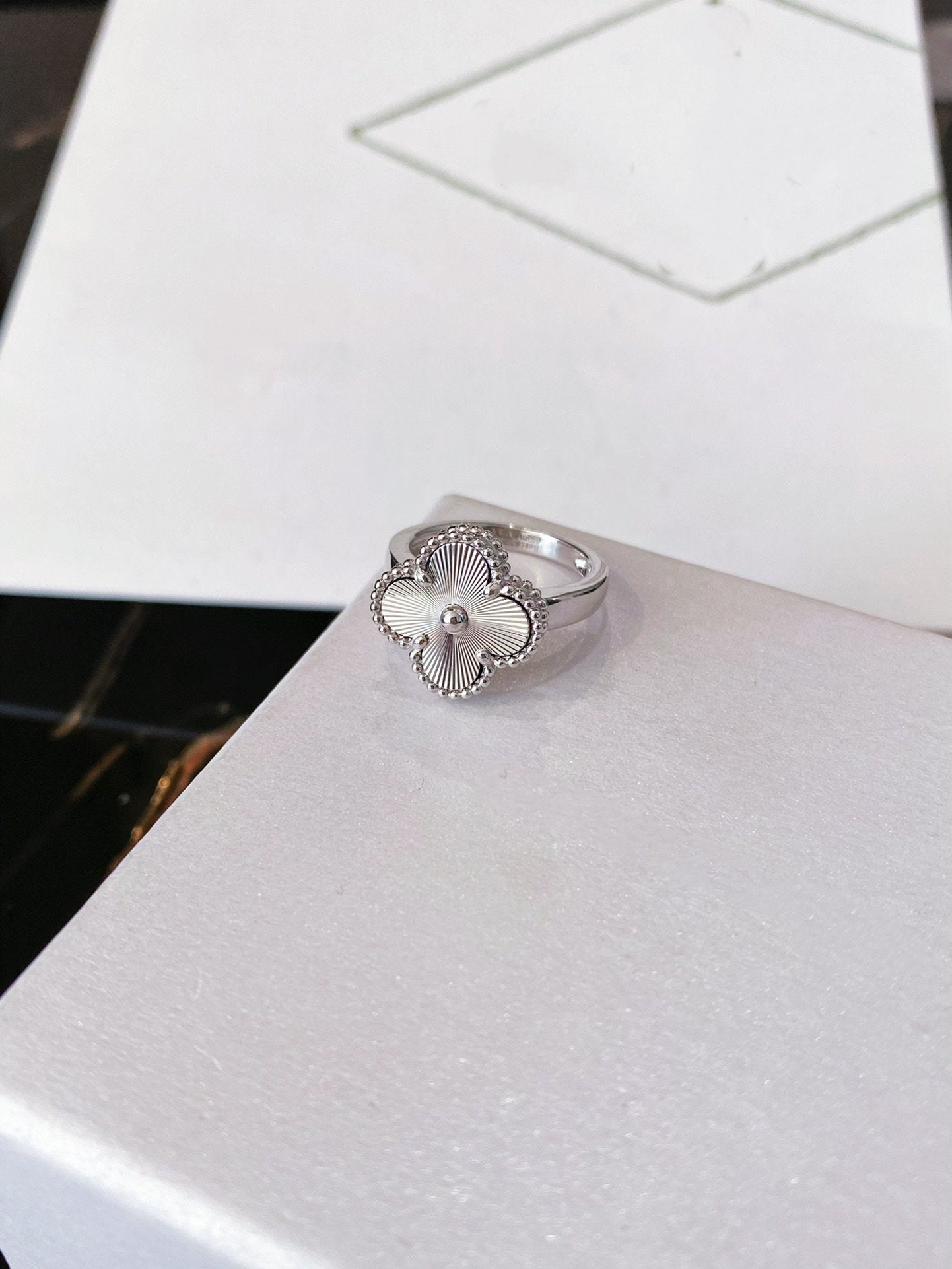 [OAK JURI]CLOVER SILVER RING