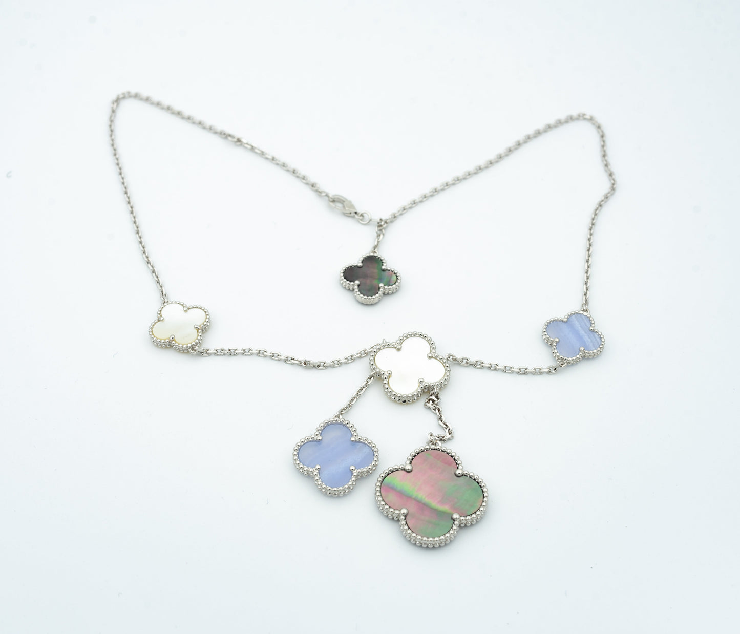 [OAK JURI]CLOVER MOP CHALCEDONY NECKLACE SILVER 6 MOTIF
