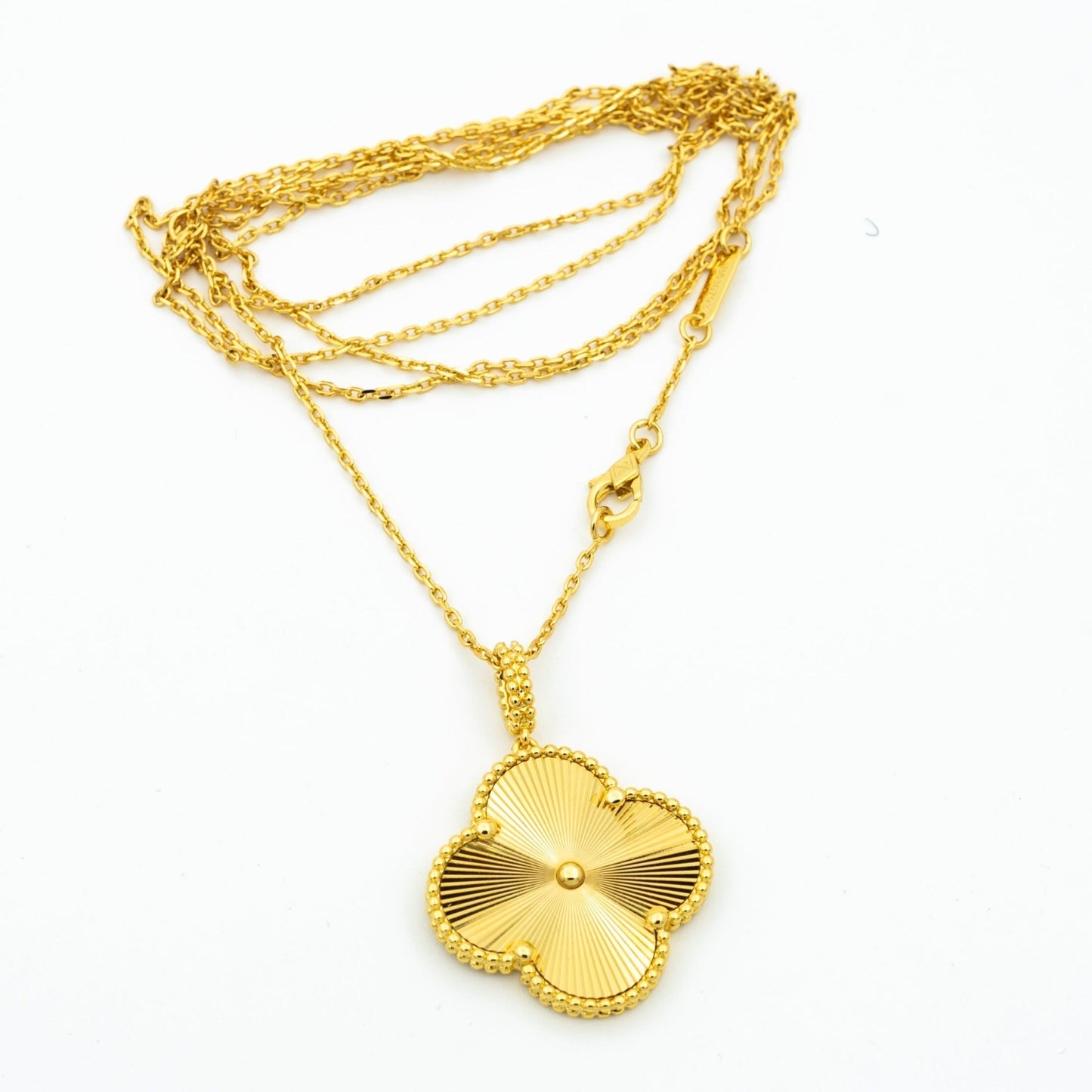[OAK JURI]CLOVER 25MM PEDANT NECKLACE GOLD