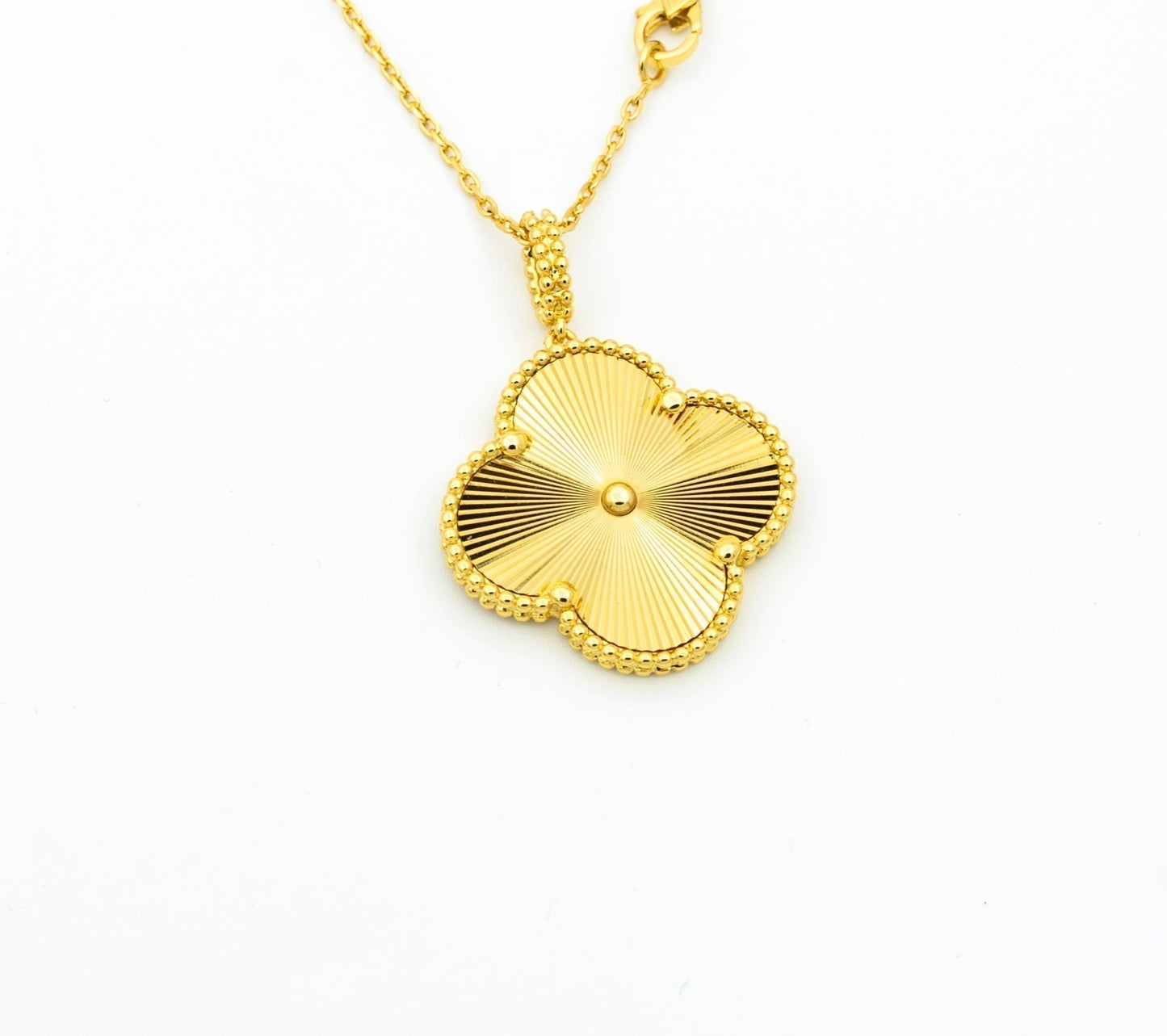 [OAK JURI]CLOVER 25MM PEDANT NECKLACE GOLD