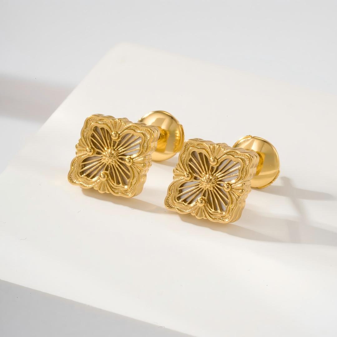[OAK JURI]OPERA TULLE GOLD BUTTON EARRINGS ENAMELED ELEMENT