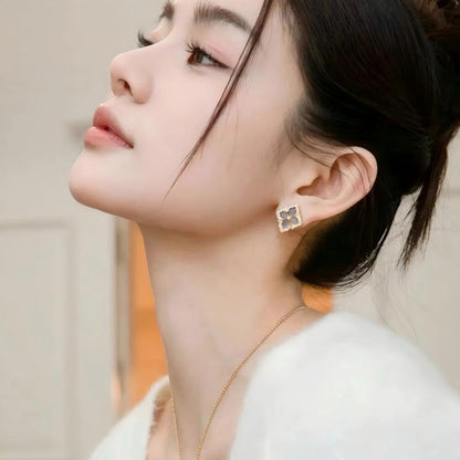 [OAK JURI]OPERA TULLE GOLD BUTTON EARRINGS ENAMELED ELEMENT