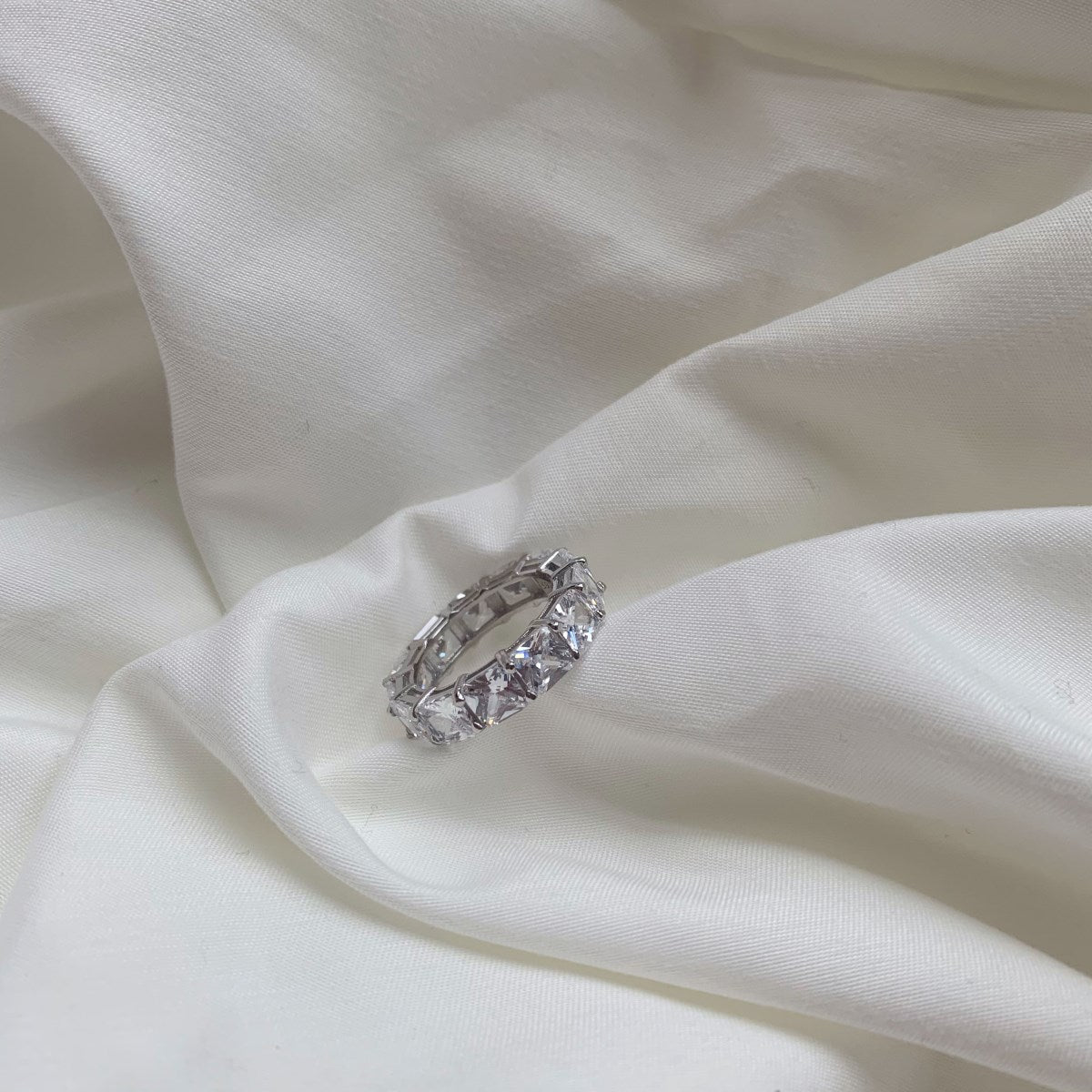 [OAK JURI]Elegant Princess Cut Tennis Ring