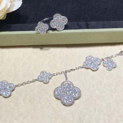 [OAK JURI]CLOVER 6 MOTIFS SILVER DIAMOND BRACELET