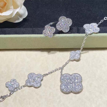 [OAK JURI]CLOVER 6 MOTIFS SILVER DIAMOND BRACELET