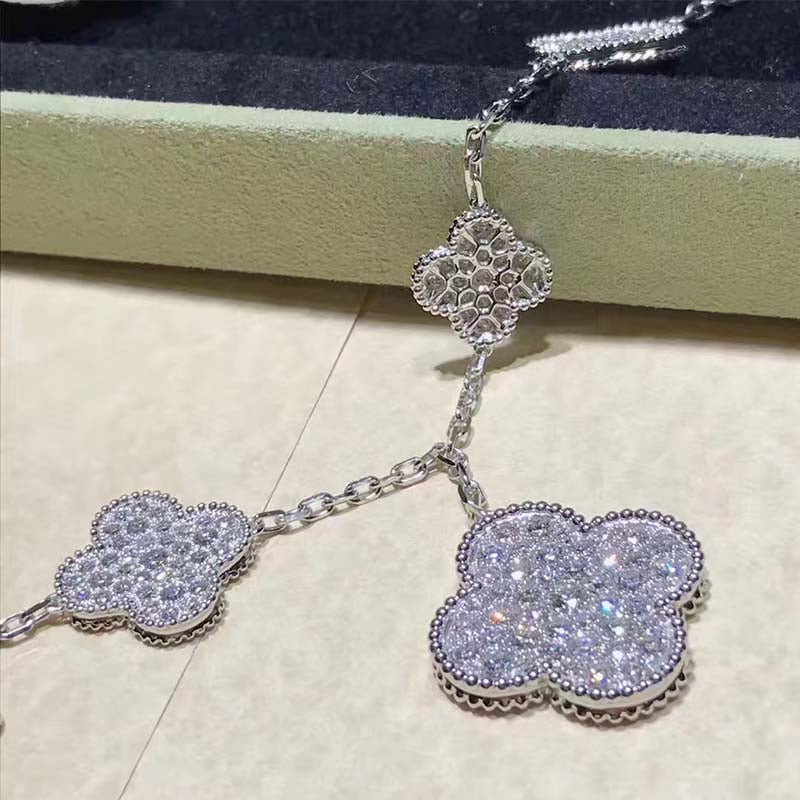 [OAK JURI]CLOVER 6 MOTIFS SILVER DIAMOND BRACELET