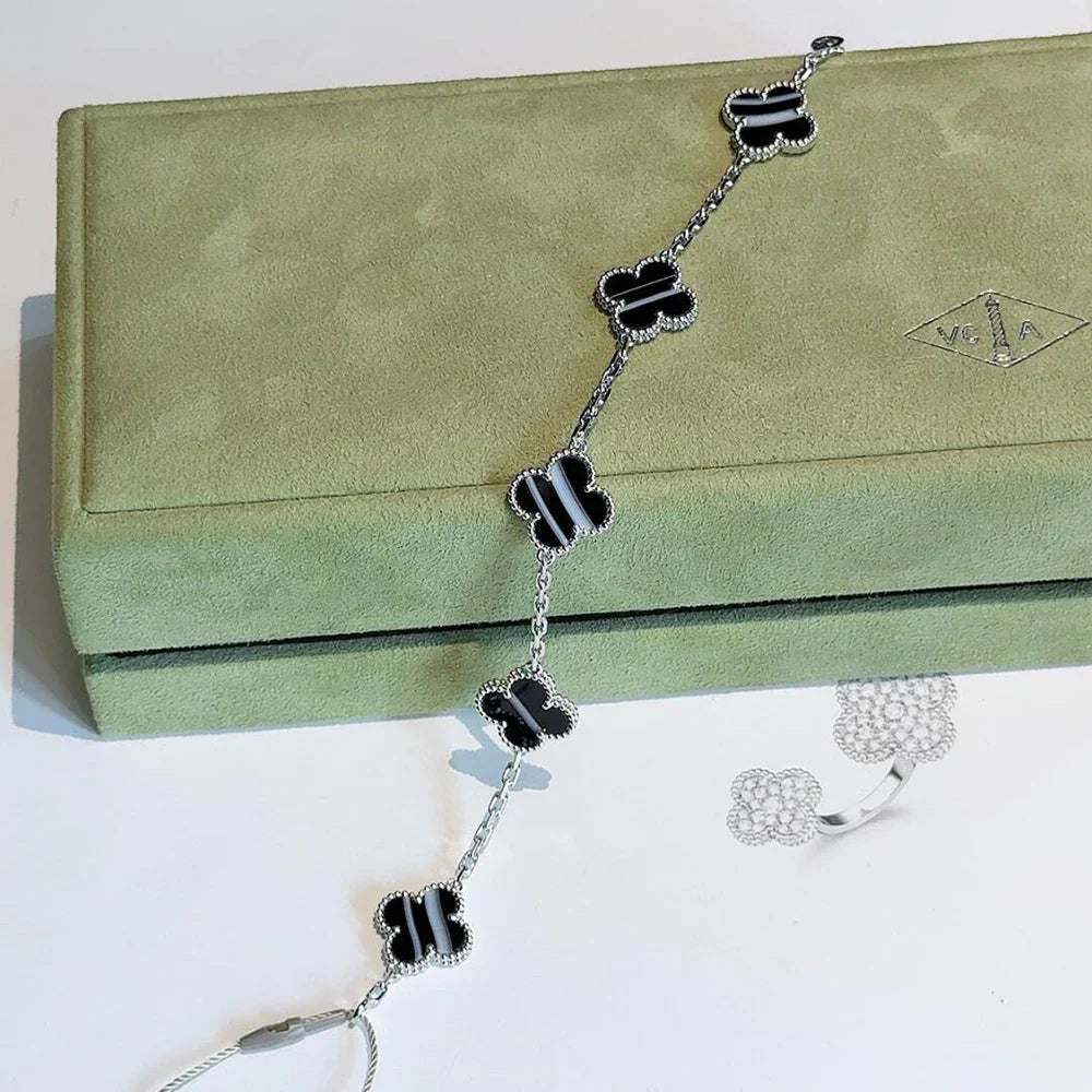 [OAK JURI] CLOVER 5 MOTIF PULSAR STONE BRACELET COLLECTION