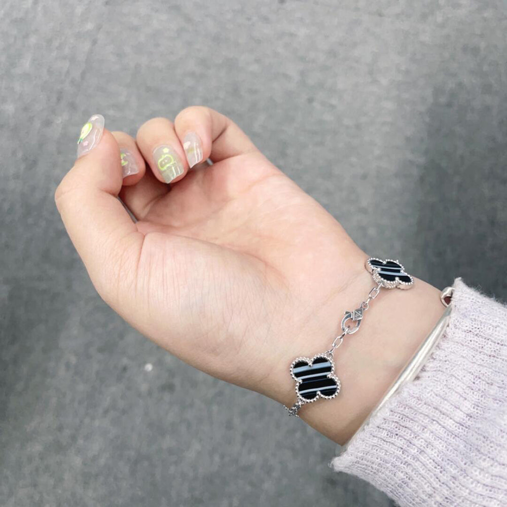 [OAK JURI]CLOVER 5 MOTIF VEINED ONYX BRACELET SILVER