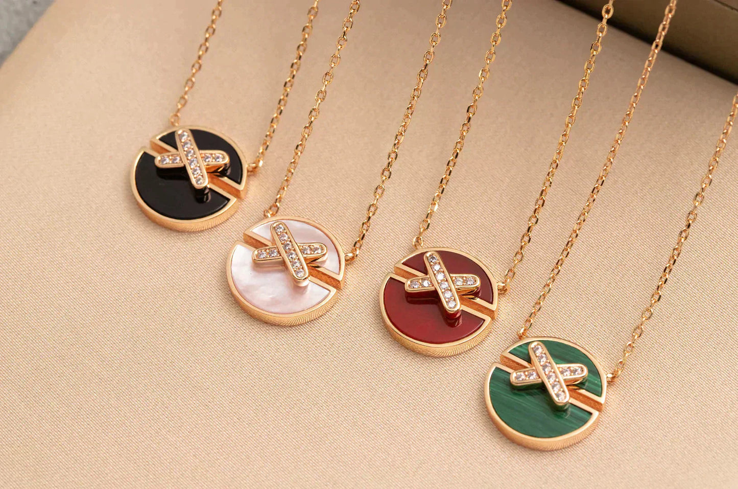 [OAK JURI]JEUX DE ROSE GOLD DIAMOND NECKLACE