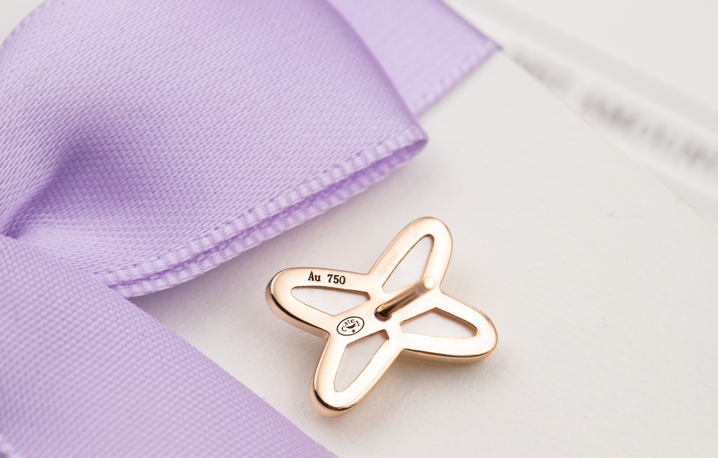 [OAK JURI]JEUX DE WHITE MOP PINK GOLD DIAMOND EARRINGS