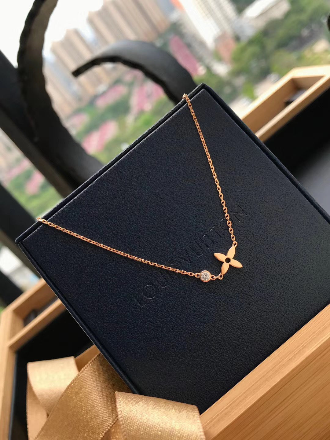 [OAK JURI]BLOSSOM PENDANT PINK GOLD AND DIAMOND