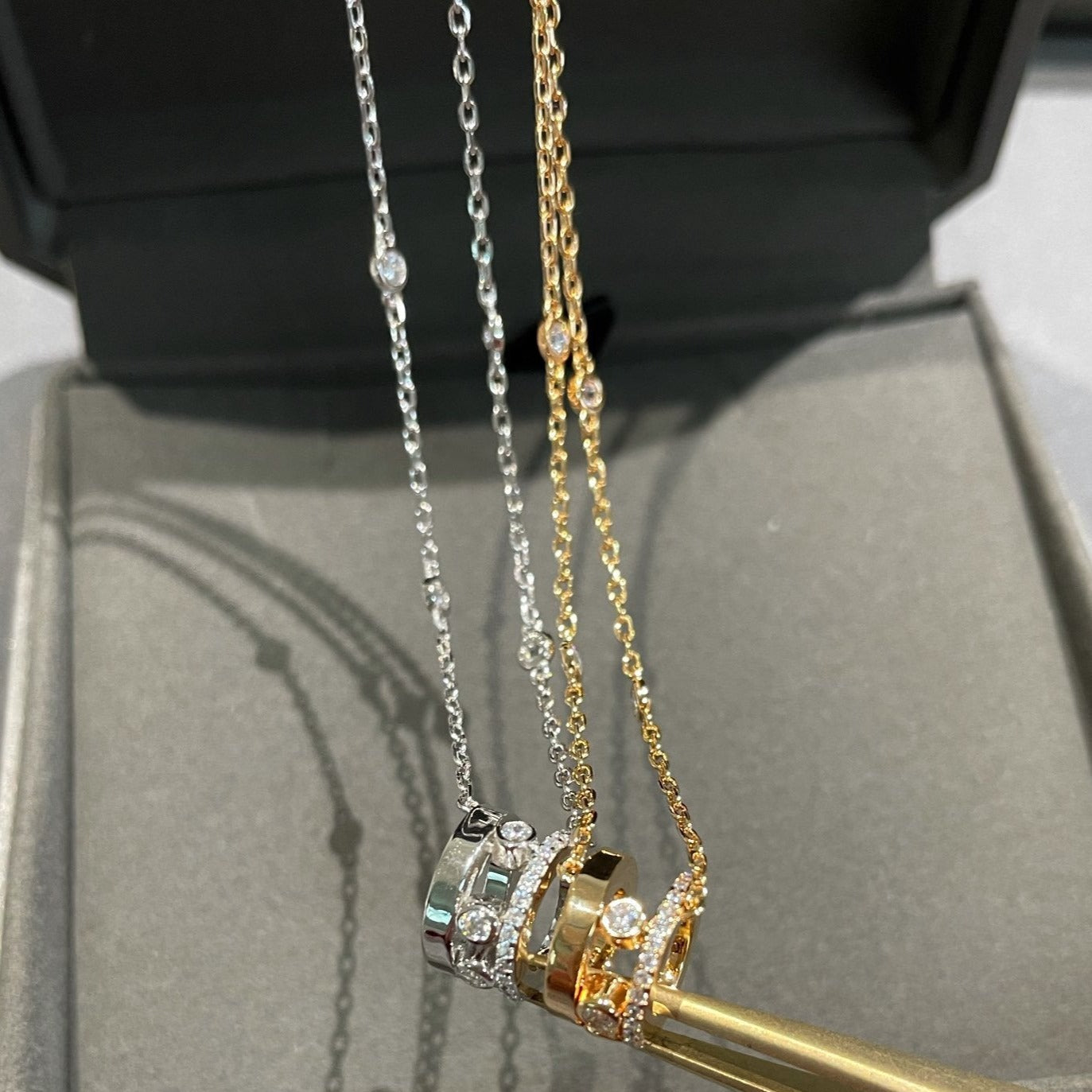[OAK JURI]CHAIN MOVE ROMANE PEDAND NECKLACE