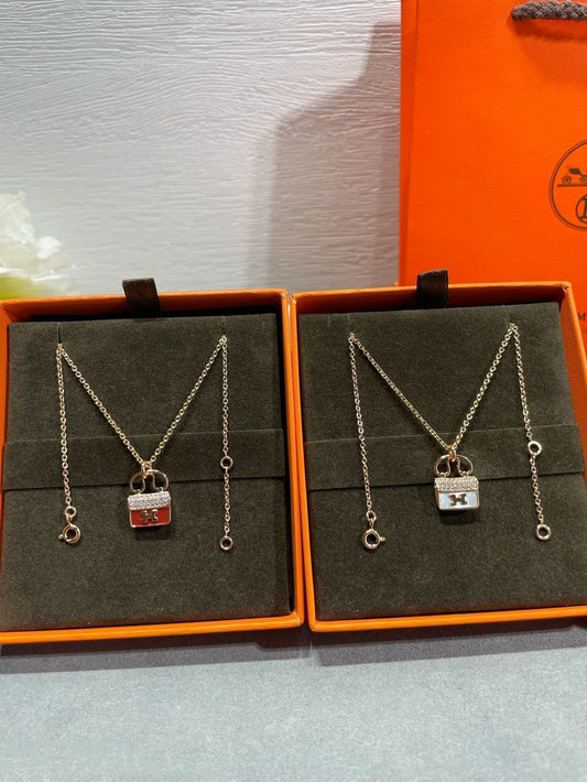 [OAK JURI]H CIRCE MOISSANITE PENDANT NECKLACE GOLD