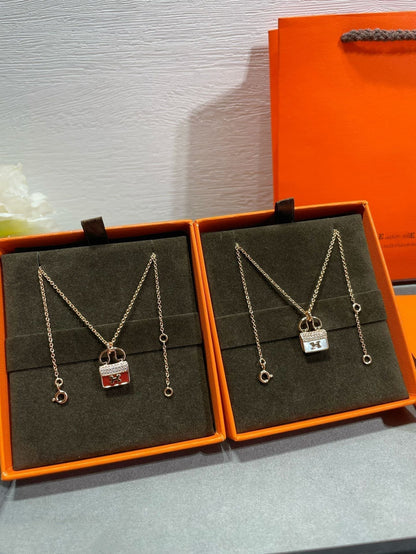 [OAK JURI]H CIRCE MOISSANITE PENDANT NECKLACE GOLD