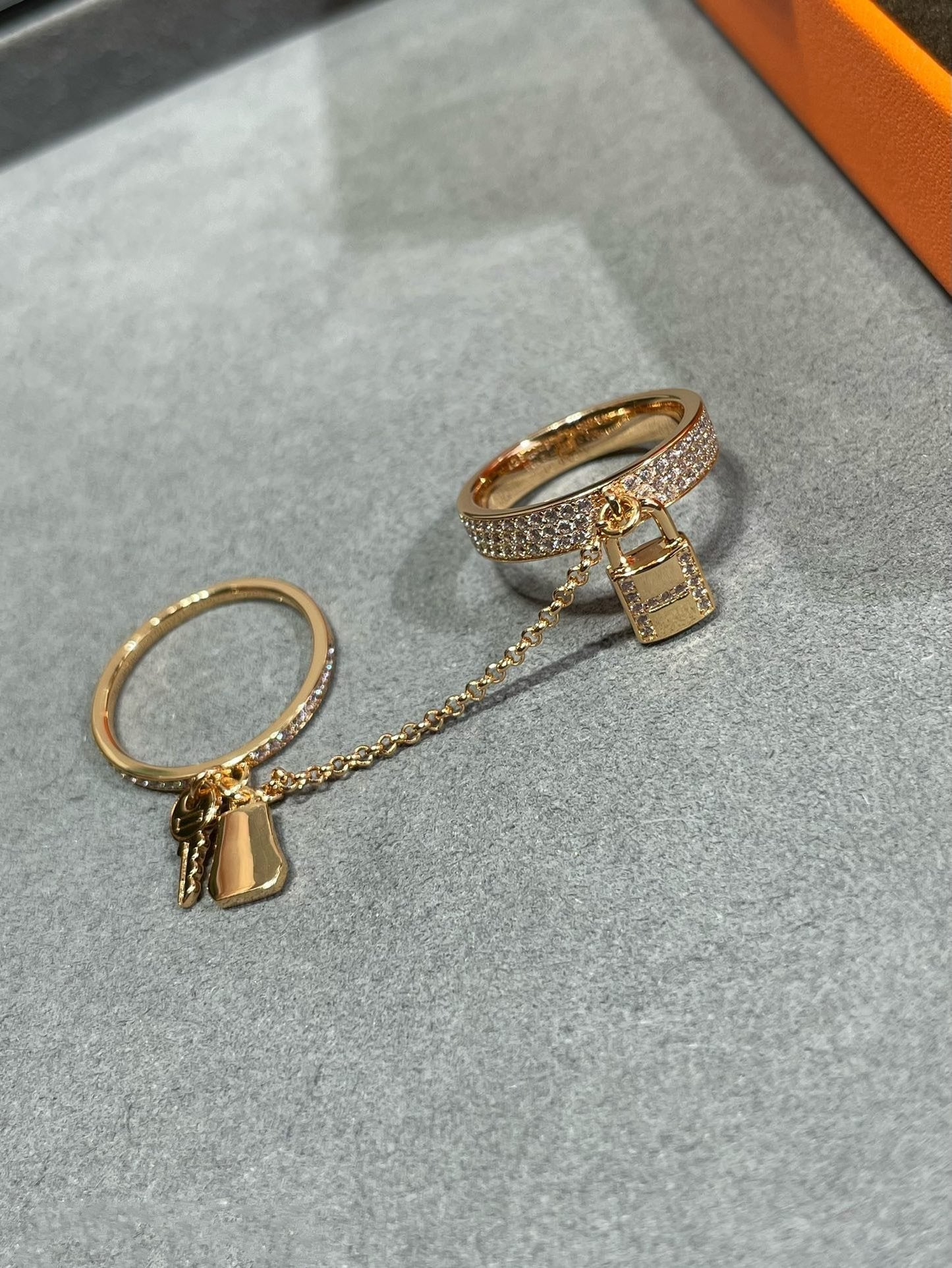 [OAK JURI]HM KELLY CLOCHETTE DOUBLE RING IN  WITH DIAMONDS